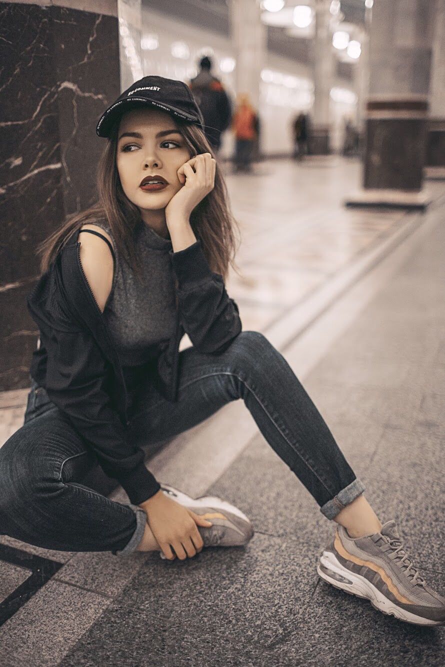 Sassy girls in South Tarawa