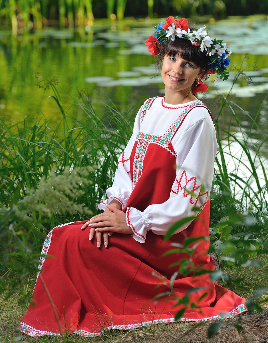 Beautiful girl Girls in Slavic costumes in South Tarawa