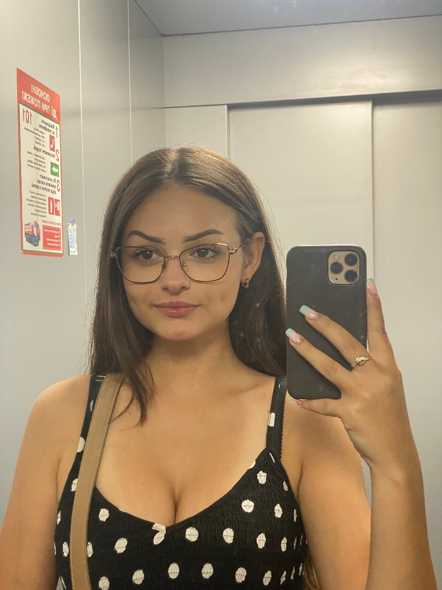 Sexy model Stacy in South Tarawa